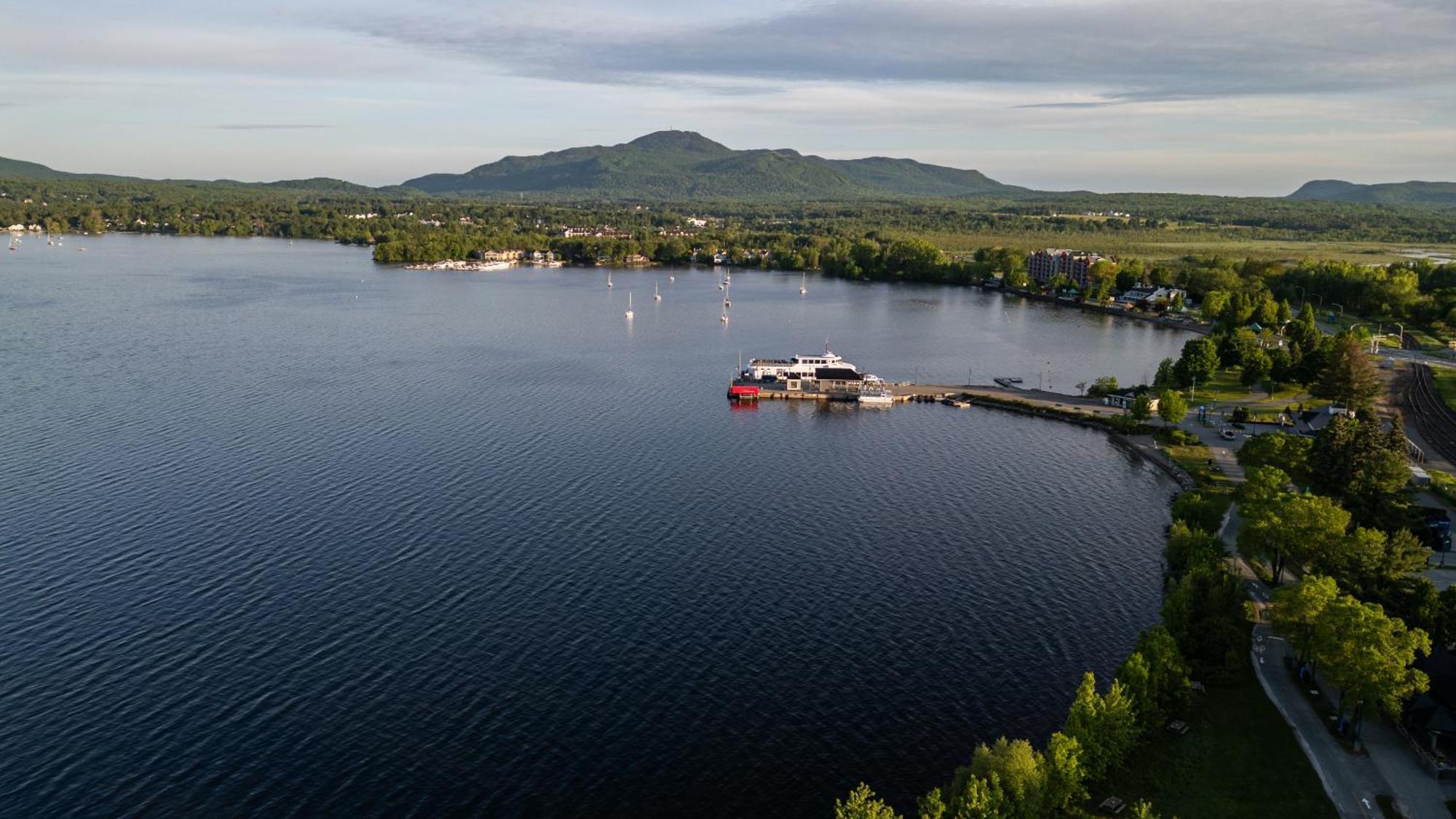 Hotel - Experience - Quartier Des Marinas Magog Exterior foto